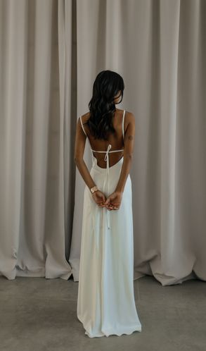 Плаття із шовку Luna Maxi на тонких бретелях максі молочне