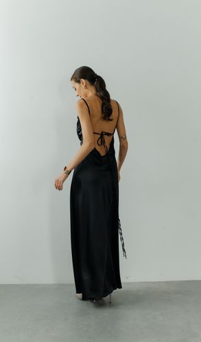 Сукня LUNA MAXI з шовку на тонких бретелях Чорна